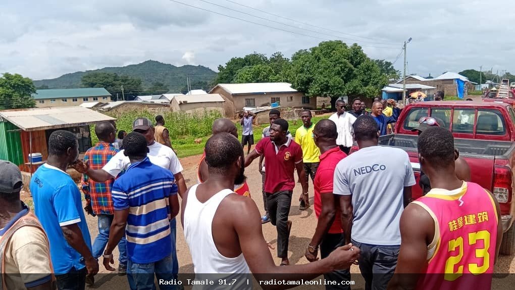 UER: Residents besiege Talensi District Assembly over frequent blackouts; refuse to pay bills