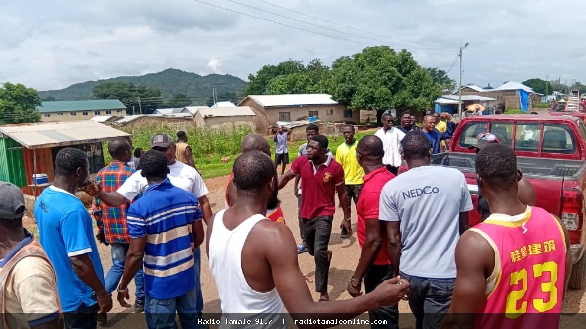 UER: Residents besiege Talensi District Assembly over frequent blackouts; refuse to pay bills